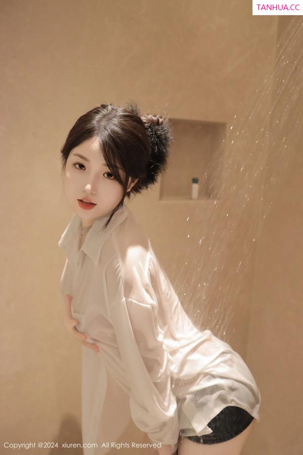   [XiuRen]高清写真图 2024.04.16 No.8400 陈小花 美胸性感第75张图片